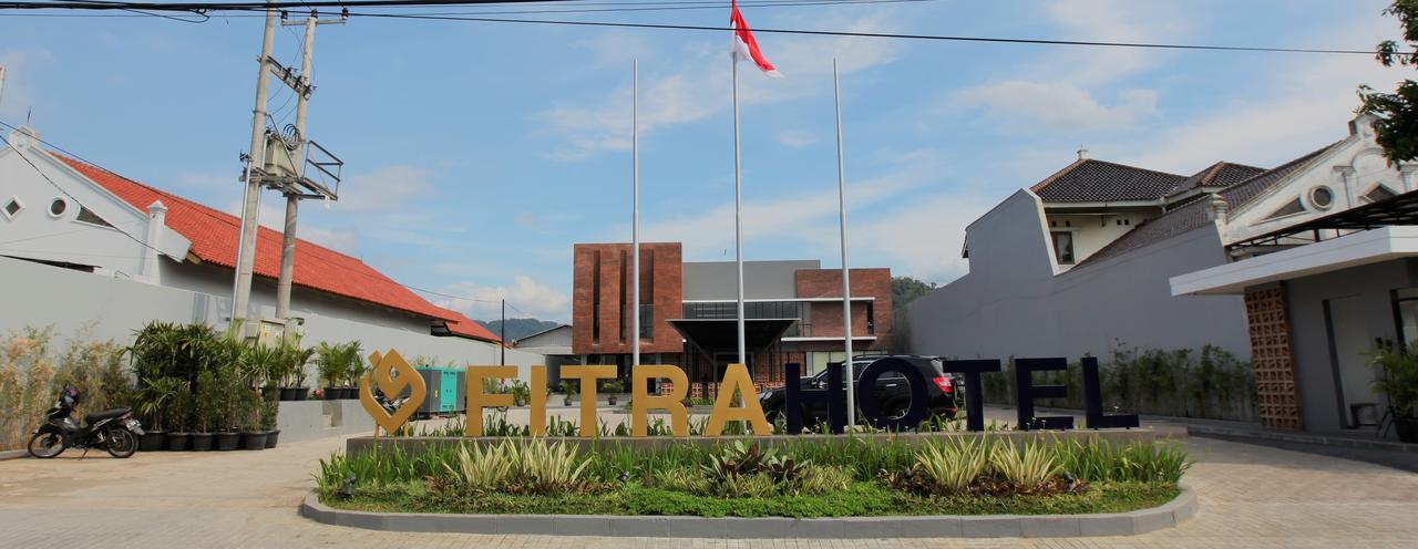 Fitra Hotel Majalengka Εξωτερικό φωτογραφία